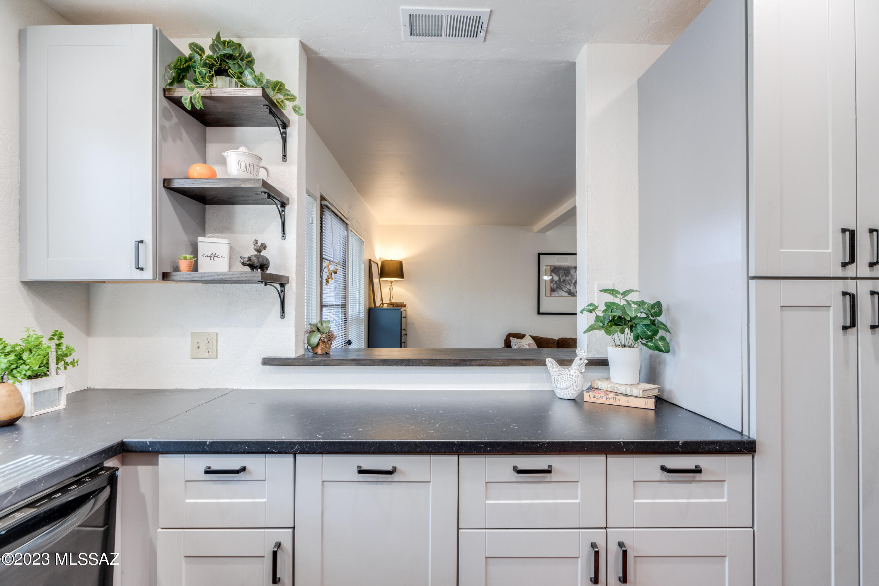 1503 East Prince Road, Unit B Tucson, AZ 85719 - Photo 10 of 28 Gallery Image 10