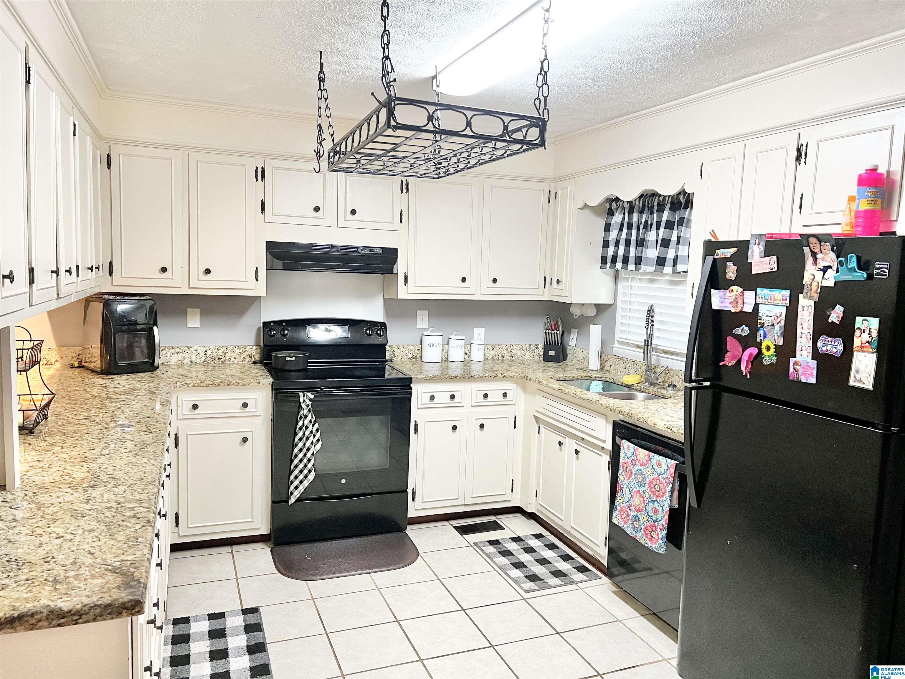 445 Price Street Roanoke, AL 36274 - Photo 5 of 36