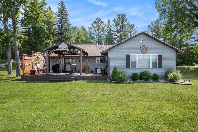 $341,900 | 18867 200th Avenue, Tustin, MI 49688