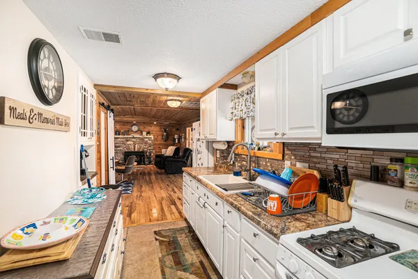 $341,900 | 18867 200th Avenue, Tustin, MI 49688