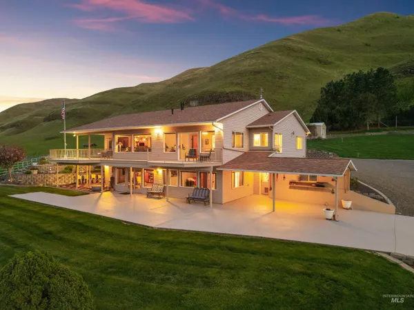 $1,850,000 | 11056 Snake River Road, Asotin, WA 99402