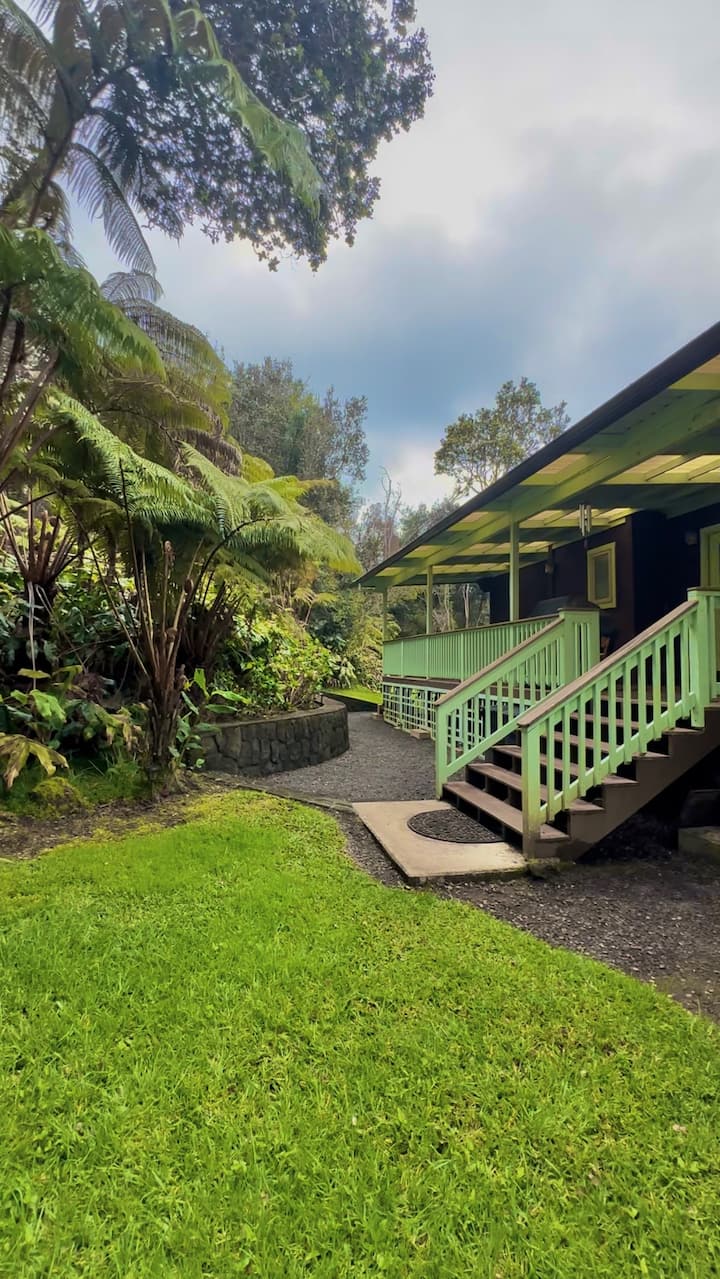 19-4318 Haunani Road Volcano, HI 96785 - Photo 2 of 21