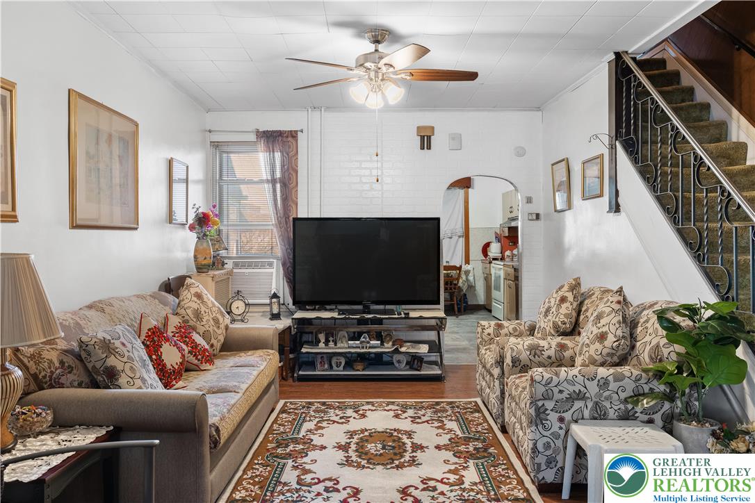 535 North Front Street Allentown, PA 18102 - Photo 29 of 51 a living room with furniture and a flat screen tv