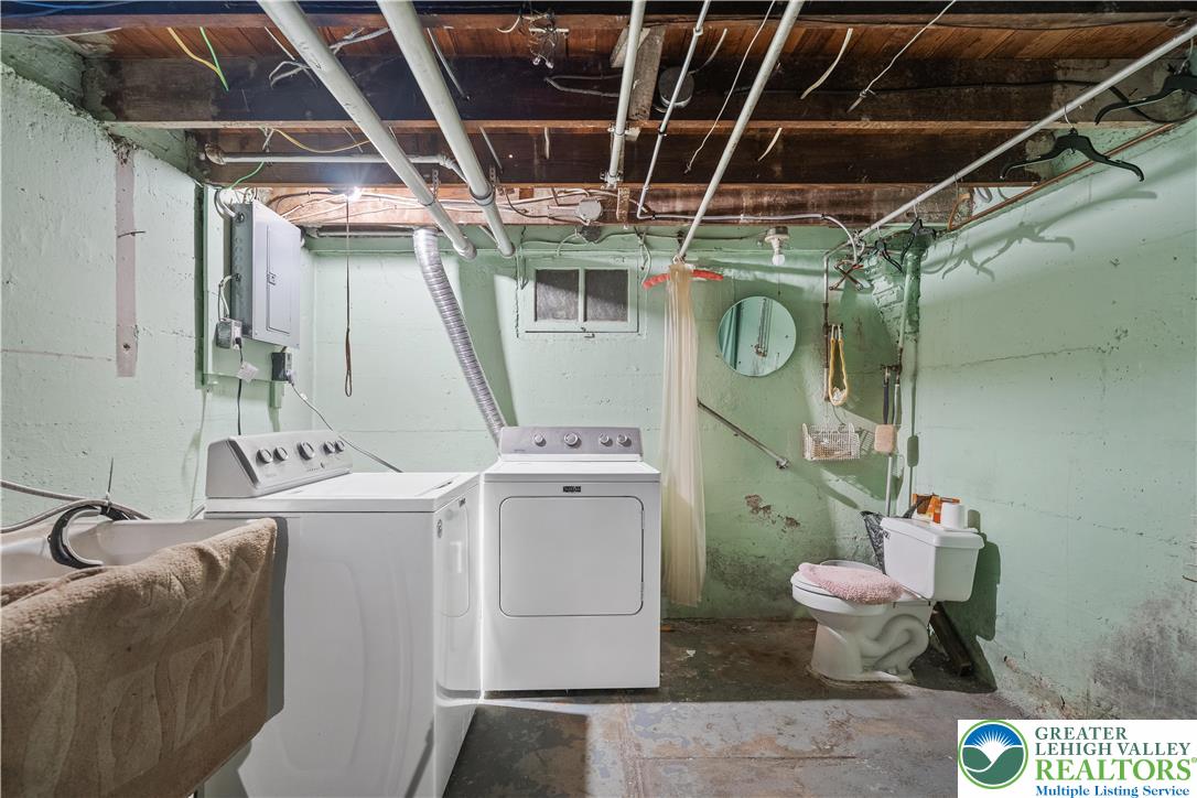 535 North Front Street Allentown, PA 18102 - Photo 47 of 51 a utility room with dryer and washer