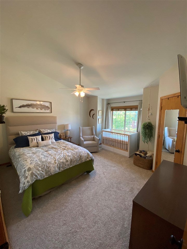 258 Camden Road Iowa City, IA 52245 - Photo 11 of 15 Gallery Image 11