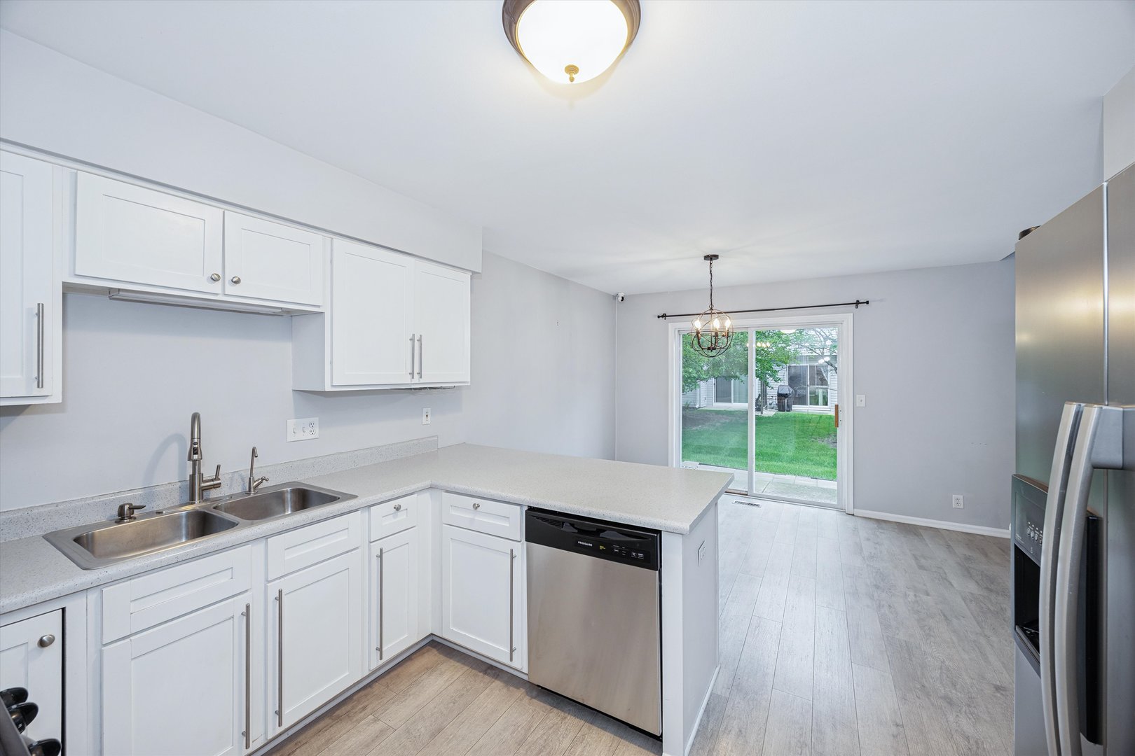 1673 Waterford Road North Aurora, IL 60542 - Photo 6 of 25