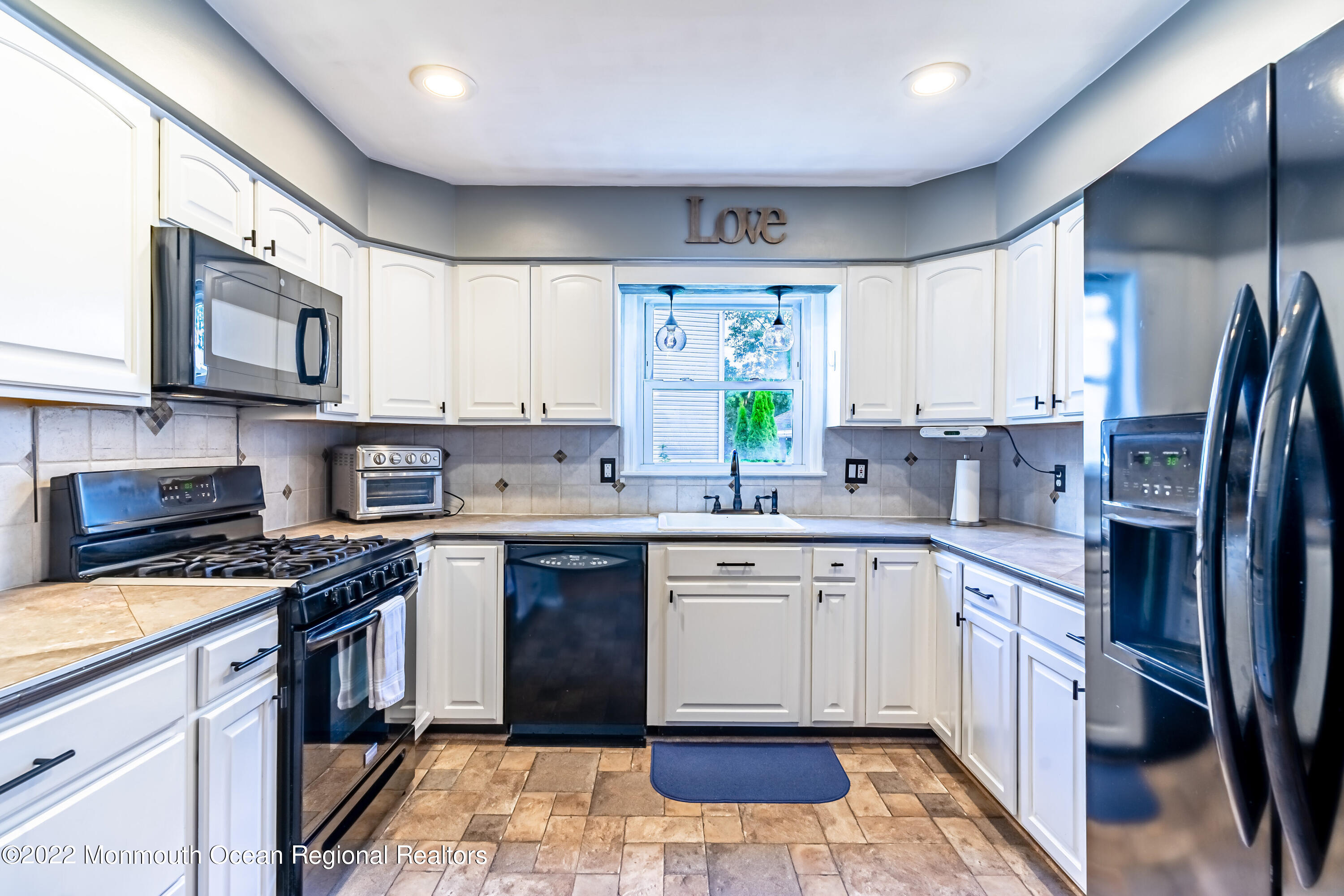 161 Dolphin Road Manahawkin, NJ 08050 - Photo 16 of 29 161 dolphin116-019-018-4200x2801