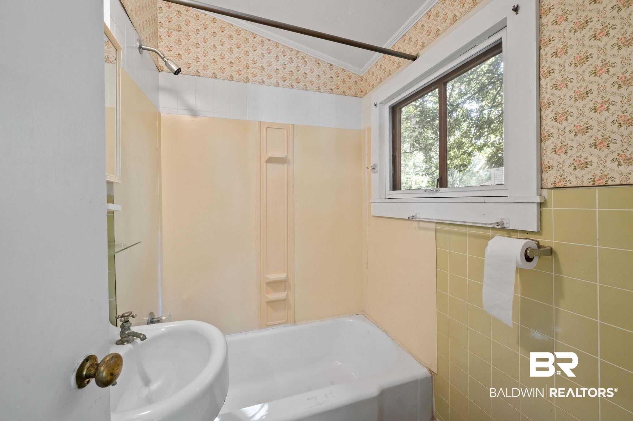 115 Fairhope Avenue Fairhope, AL 36532 - Photo 24 of 49