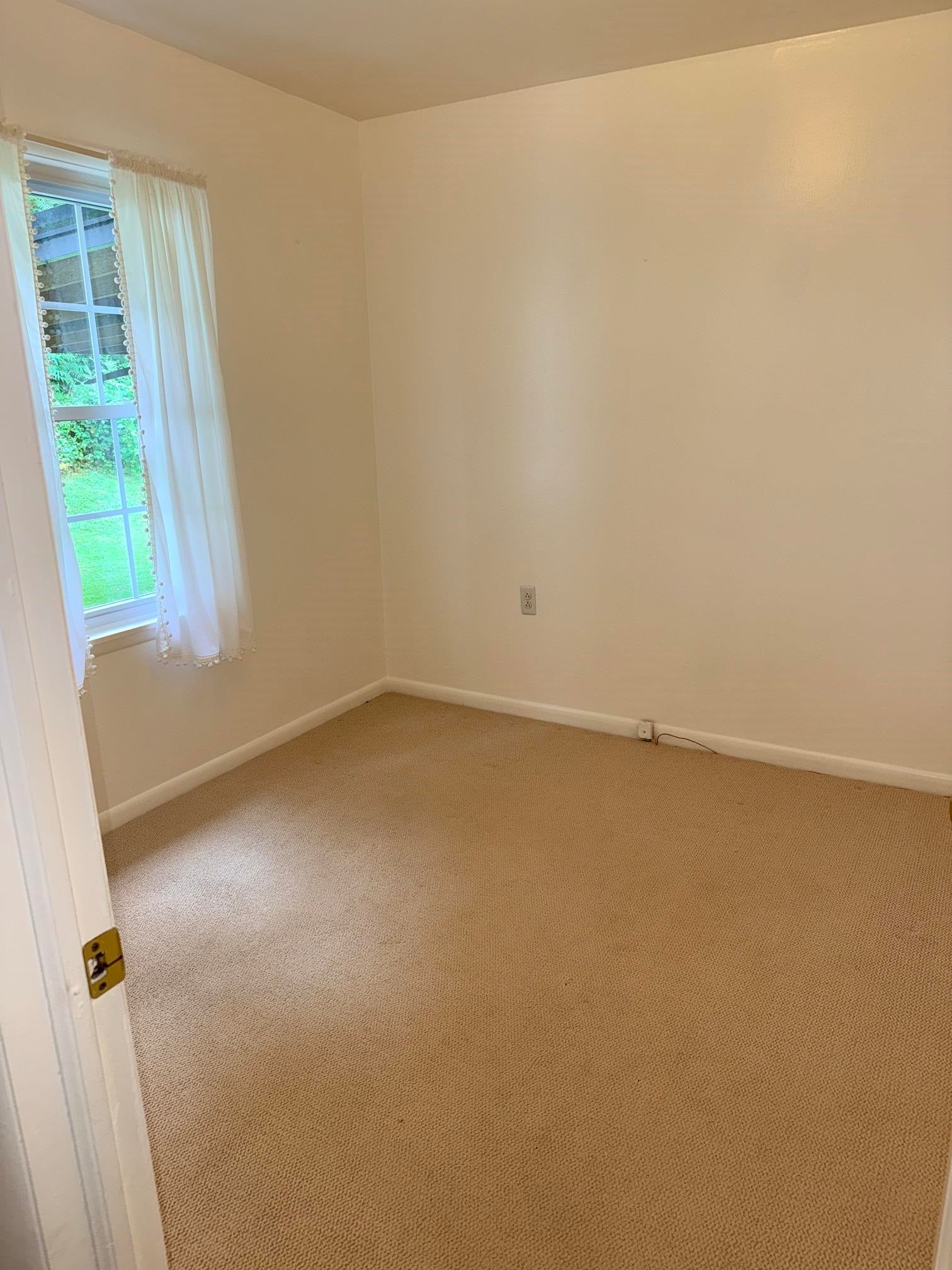 4696 Ohio River Road Huntington, WV 25702 - Photo 15 of 24 Gallery Image 15