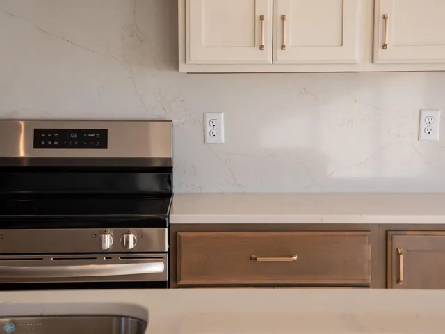 $598,499 | 302 Neuman Boulevard, Colfax, ND 58018