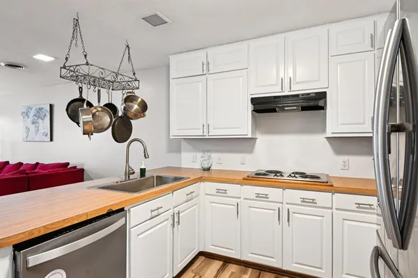 $400,000 | 2716 Wayside Avenue, Fort Worth, TX 76110
