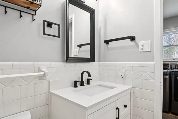 $400,000 | 2716 Wayside Avenue, Fort Worth, TX 76110