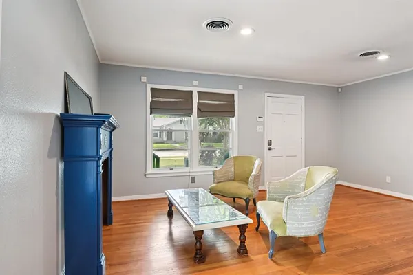 $400,000 | 2716 Wayside Avenue, Fort Worth, TX 76110