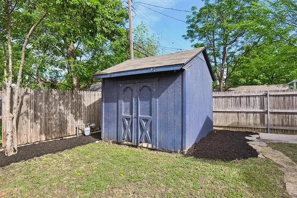 $400,000 | 2716 Wayside Avenue, Fort Worth, TX 76110