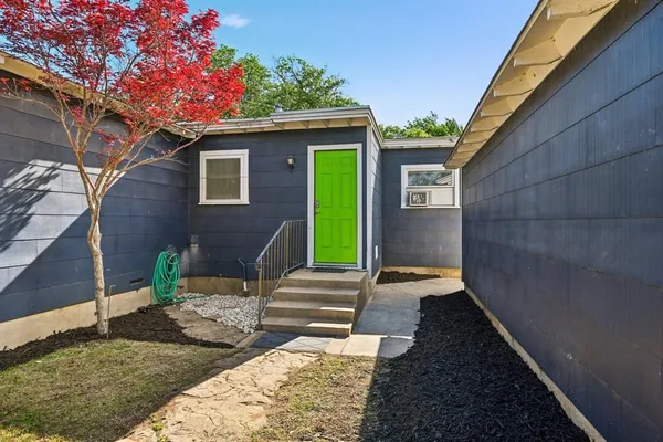 $400,000 | 2716 Wayside Avenue, Fort Worth, TX 76110