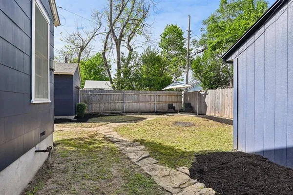 $400,000 | 2716 Wayside Avenue, Fort Worth, TX 76110