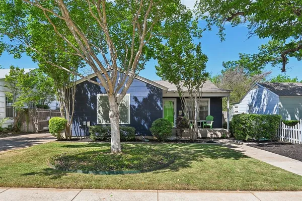 $400,000 | 2716 Wayside Avenue, Fort Worth, TX 76110