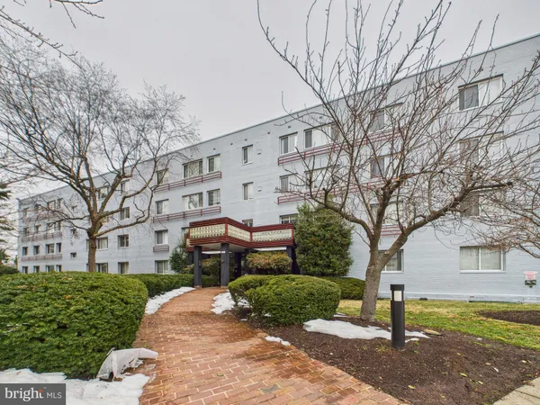 $195,000 | 3701 5th Street South, Unit 406, Arlington, VA 22204