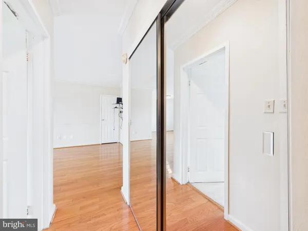 $195,000 | 3701 5th Street South, Unit 406, Arlington, VA 22204