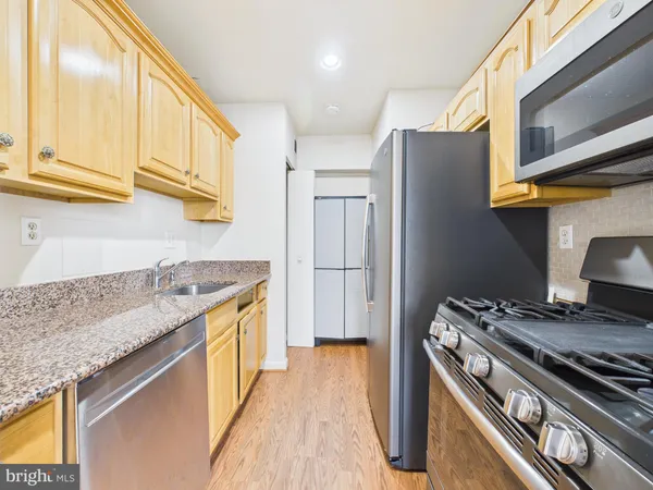 $195,000 | 3701 5th Street South, Unit 406, Arlington, VA 22204