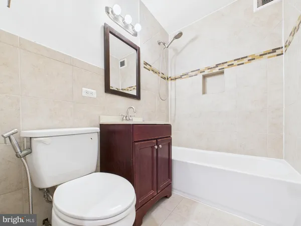 $195,000 | 3701 5th Street South, Unit 406, Arlington, VA 22204