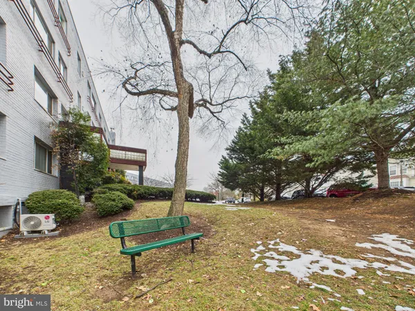 $195,000 | 3701 5th Street South, Unit 406, Arlington, VA 22204