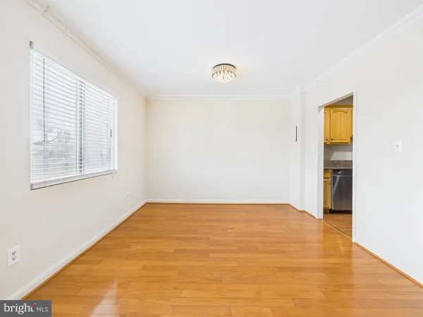 $195,000 | 3701 5th Street South, Unit 406, Arlington, VA 22204