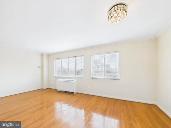$195,000 | 3701 5th Street South, Unit 406, Arlington, VA 22204