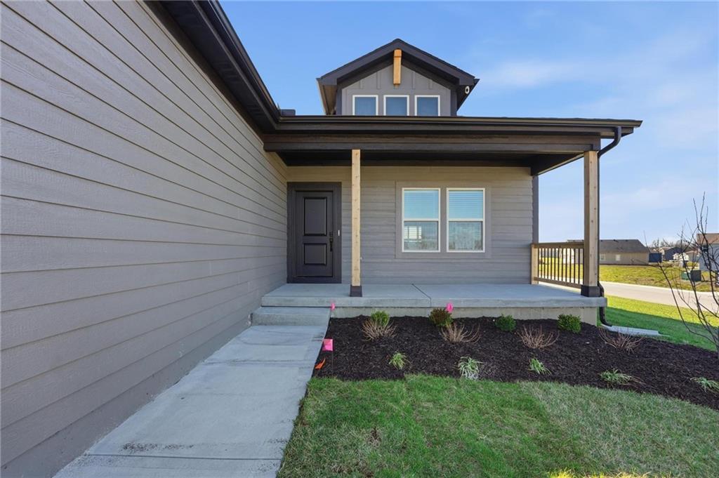 1501 Southwest 9th Street Oak Grove, MO 64075 - Photo 2 of 33