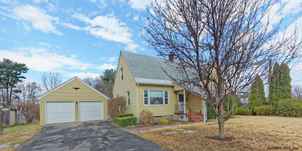 7 Nolan Road Colonie, NY 12205 - Photo 3 of 38 Photo 3