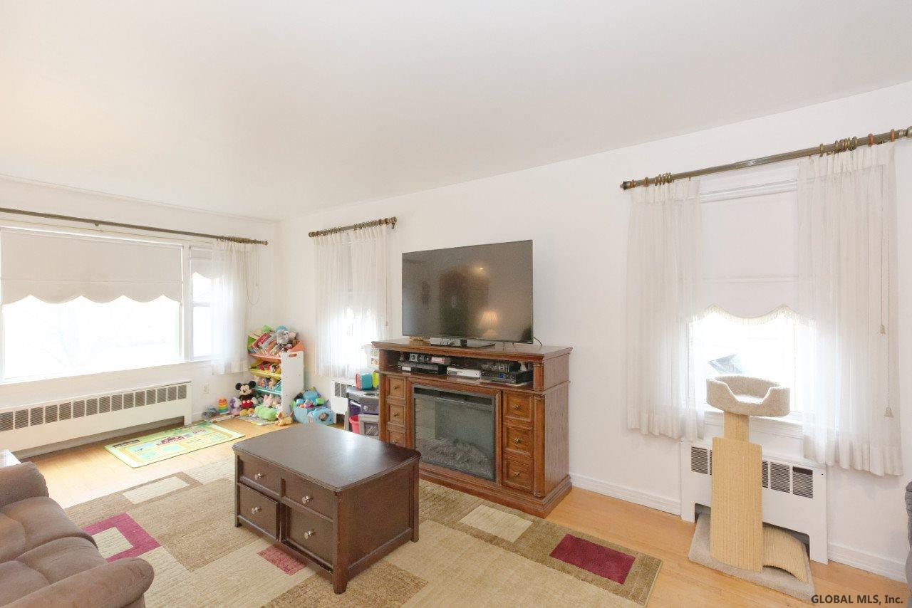 7 Nolan Road Colonie, NY 12205 - Photo 9 of 38 Photo 9