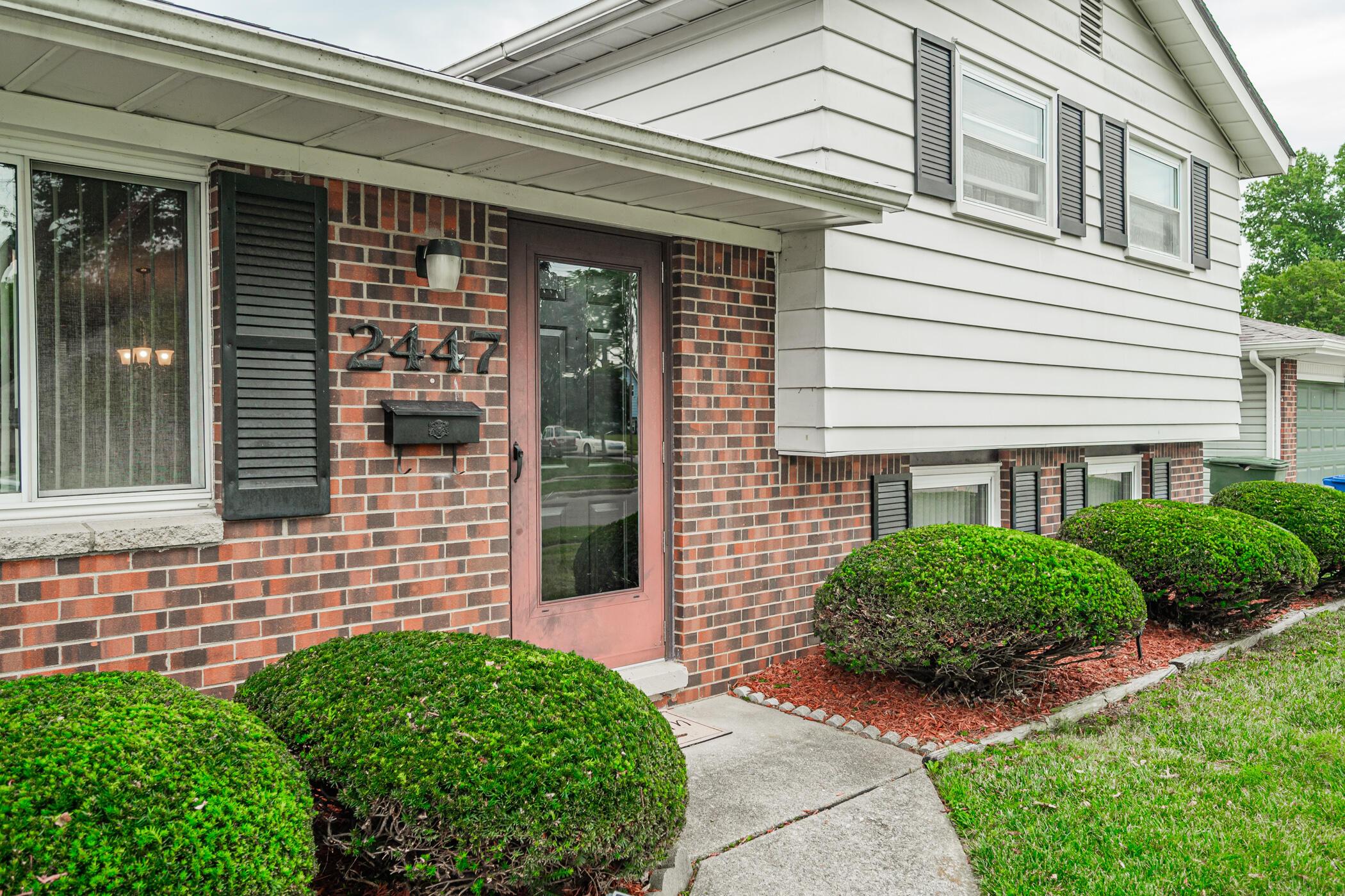 2447 Maybury Road Columbus, OH 43232 - Photo 4 of 55 2447 maybury 033