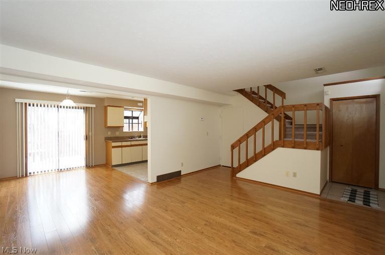 1477 Rydalmount Road Cleveland, OH 44118 - Photo 3 of 25