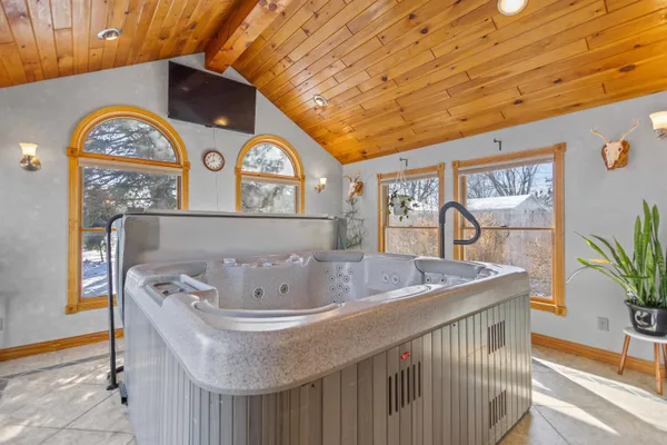 $274,900 | 909 West Weiland Avenue, Appleton, WI 54914