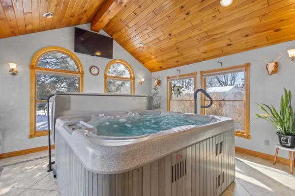 $274,900 | 909 West Weiland Avenue, Appleton, WI 54914