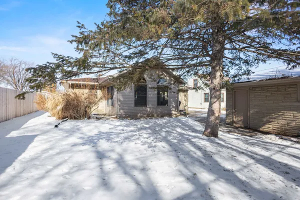 $274,900 | 909 West Weiland Avenue, Appleton, WI 54914