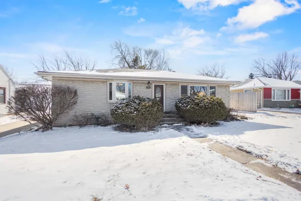 $274,900 | 909 West Weiland Avenue, Appleton, WI 54914