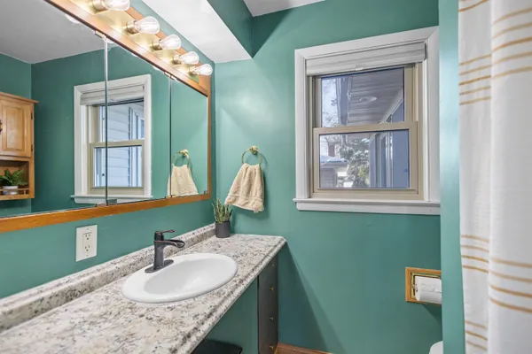 $274,900 | 909 West Weiland Avenue, Appleton, WI 54914