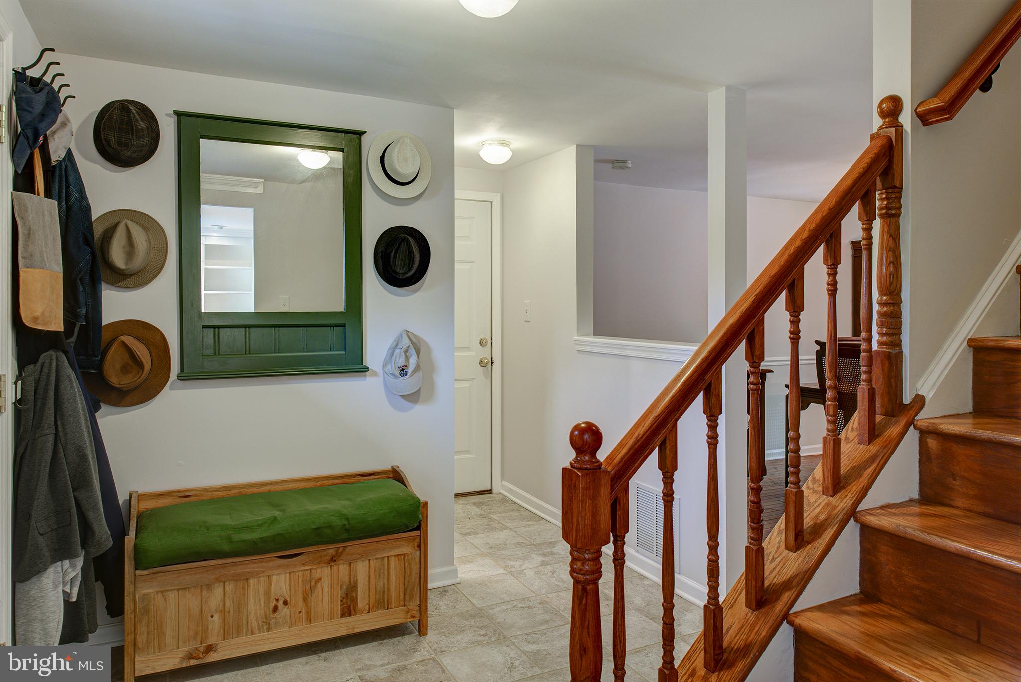 2287 Dosinia Court Reston, VA 20191 - Photo 5 of 34 Gallery Image 5