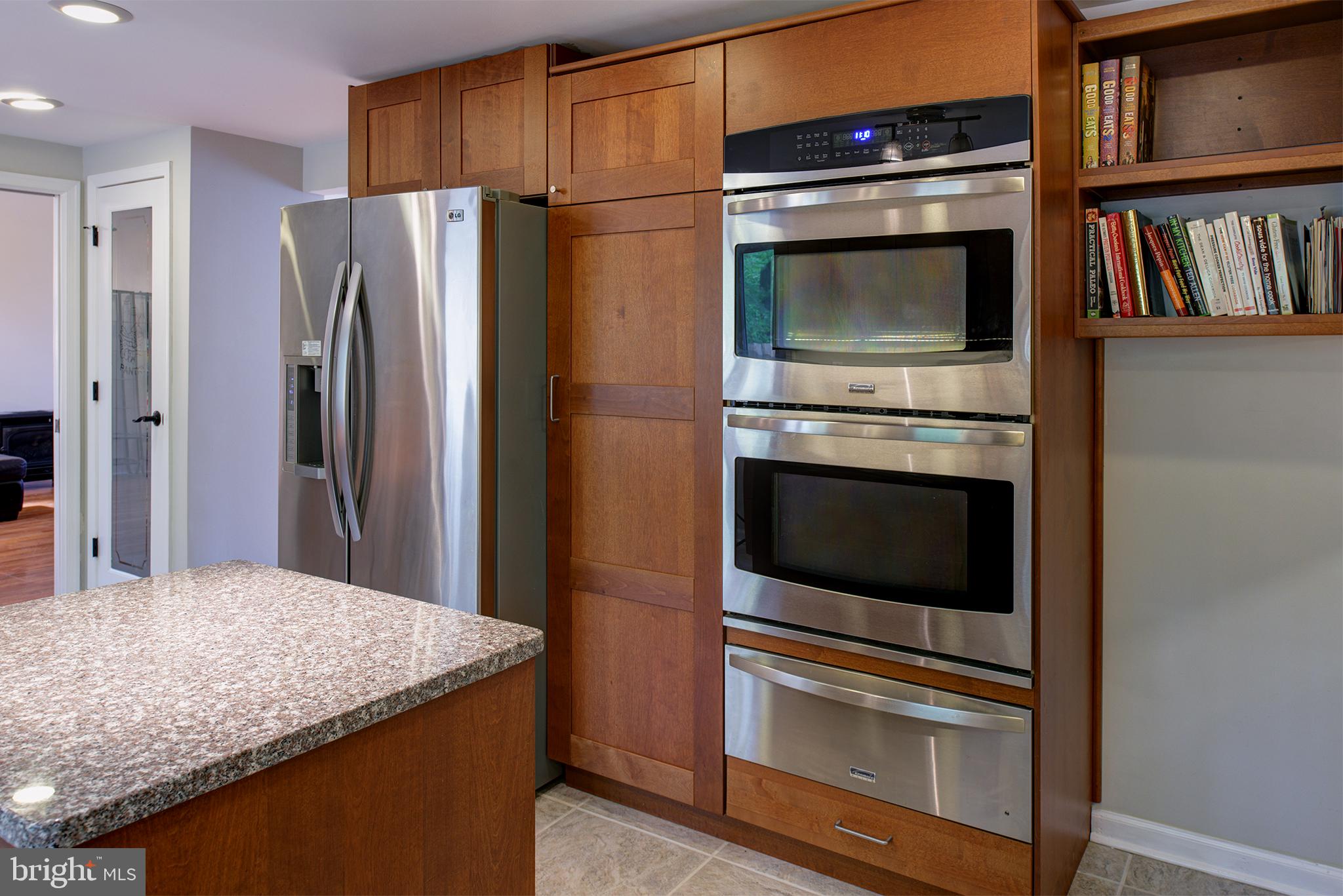 2287 Dosinia Court Reston, VA 20191 - Photo 8 of 34 Gallery Image 8