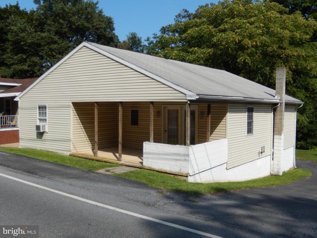 2390 Quarry Road Lebanon, PA 17046 - Photo 1 of 15 Gallery Image 1