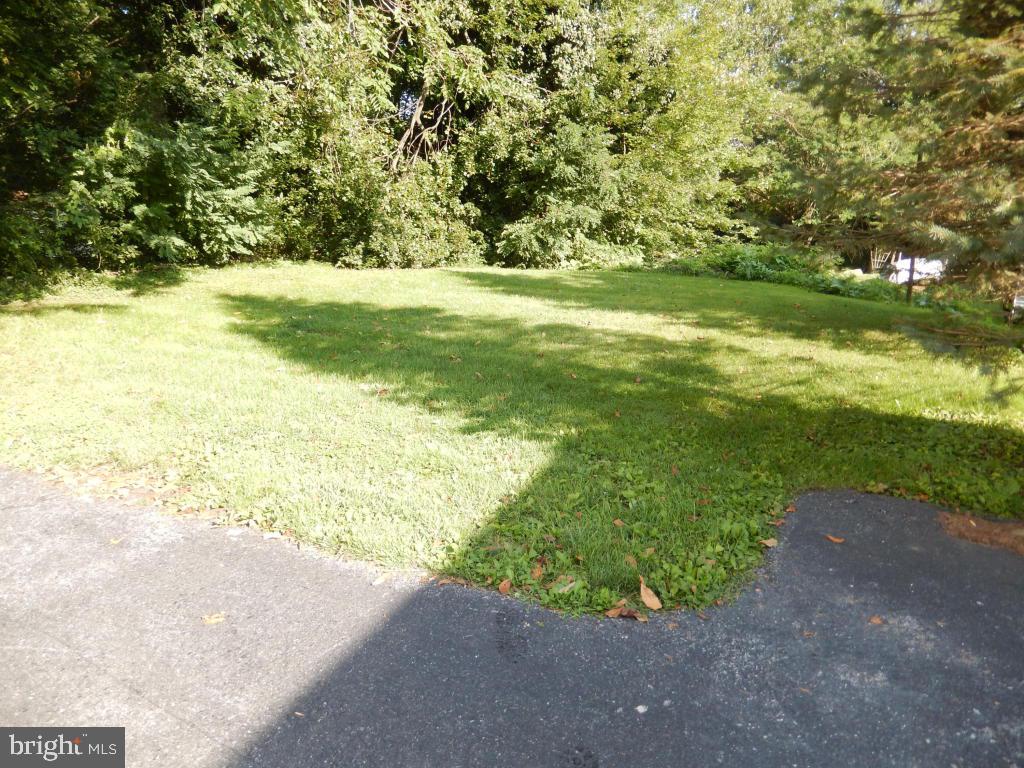 2390 Quarry Road Lebanon, PA 17046 - Photo 12 of 15 Gallery Image 12