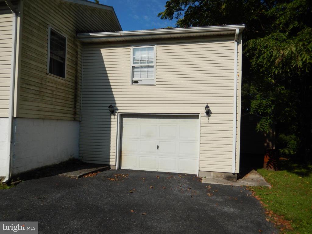 2390 Quarry Road Lebanon, PA 17046 - Photo 14 of 15 Gallery Image 14
