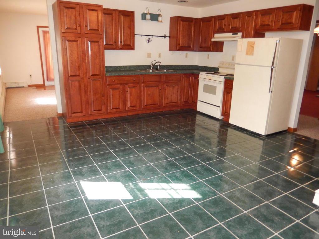 2390 Quarry Road Lebanon, PA 17046 - Photo 5 of 15 Gallery Image 5