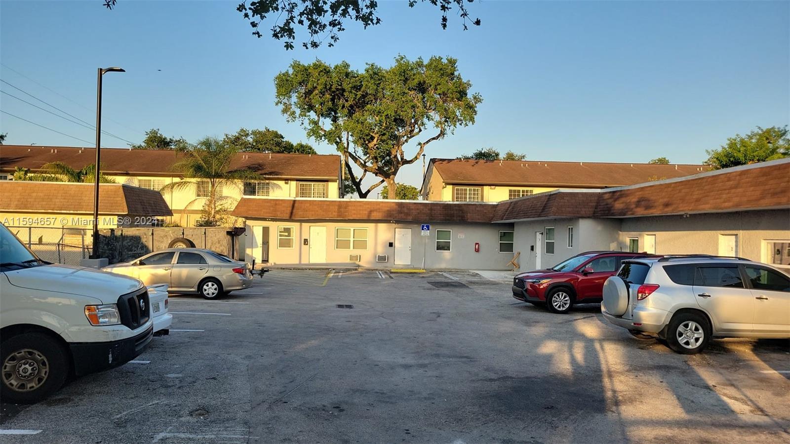 720 Harris Ter Unit 18  