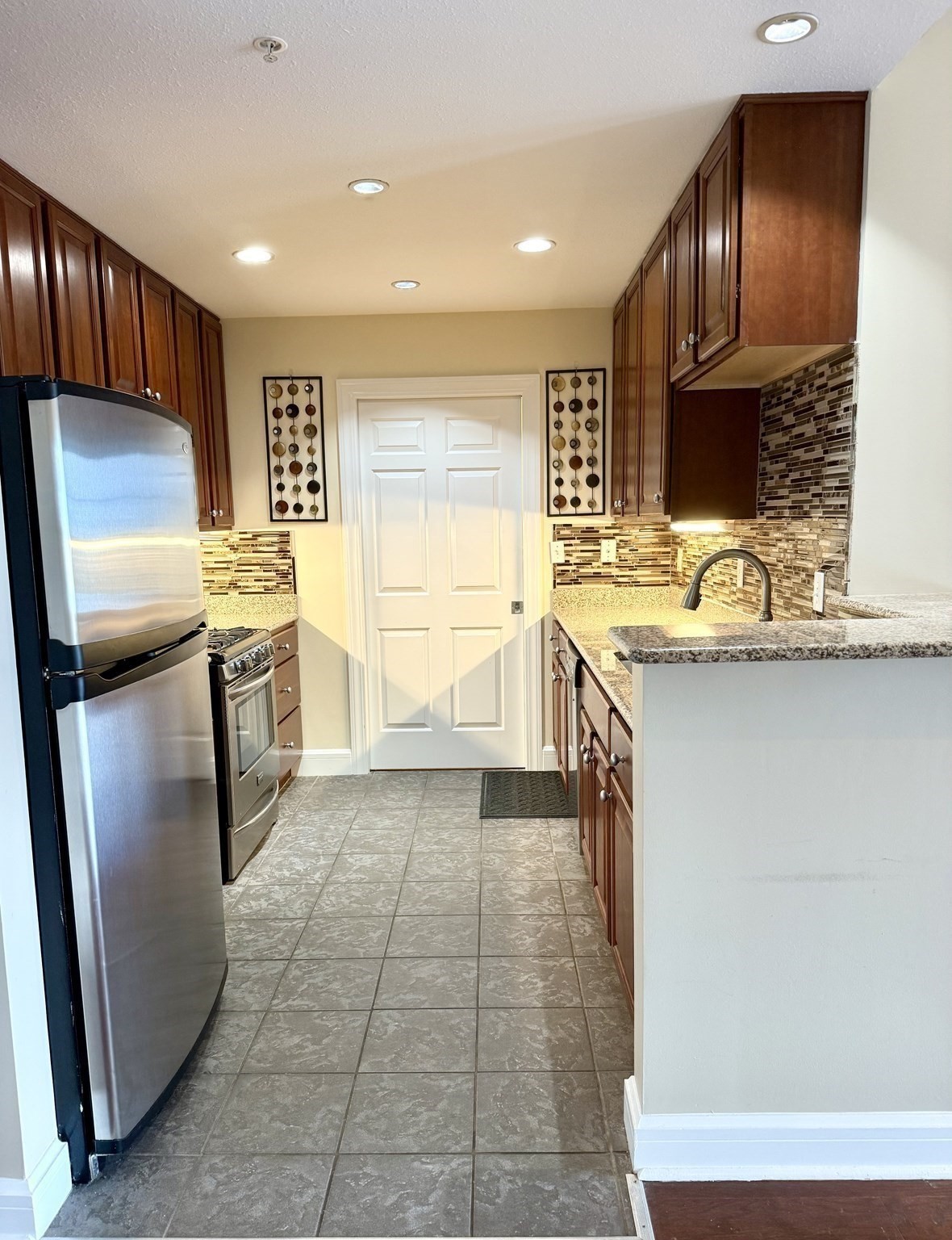 36 Village Road, Unit 704 Middleton, MA 01949 - Photo 1 of 15 Gallery Image 1