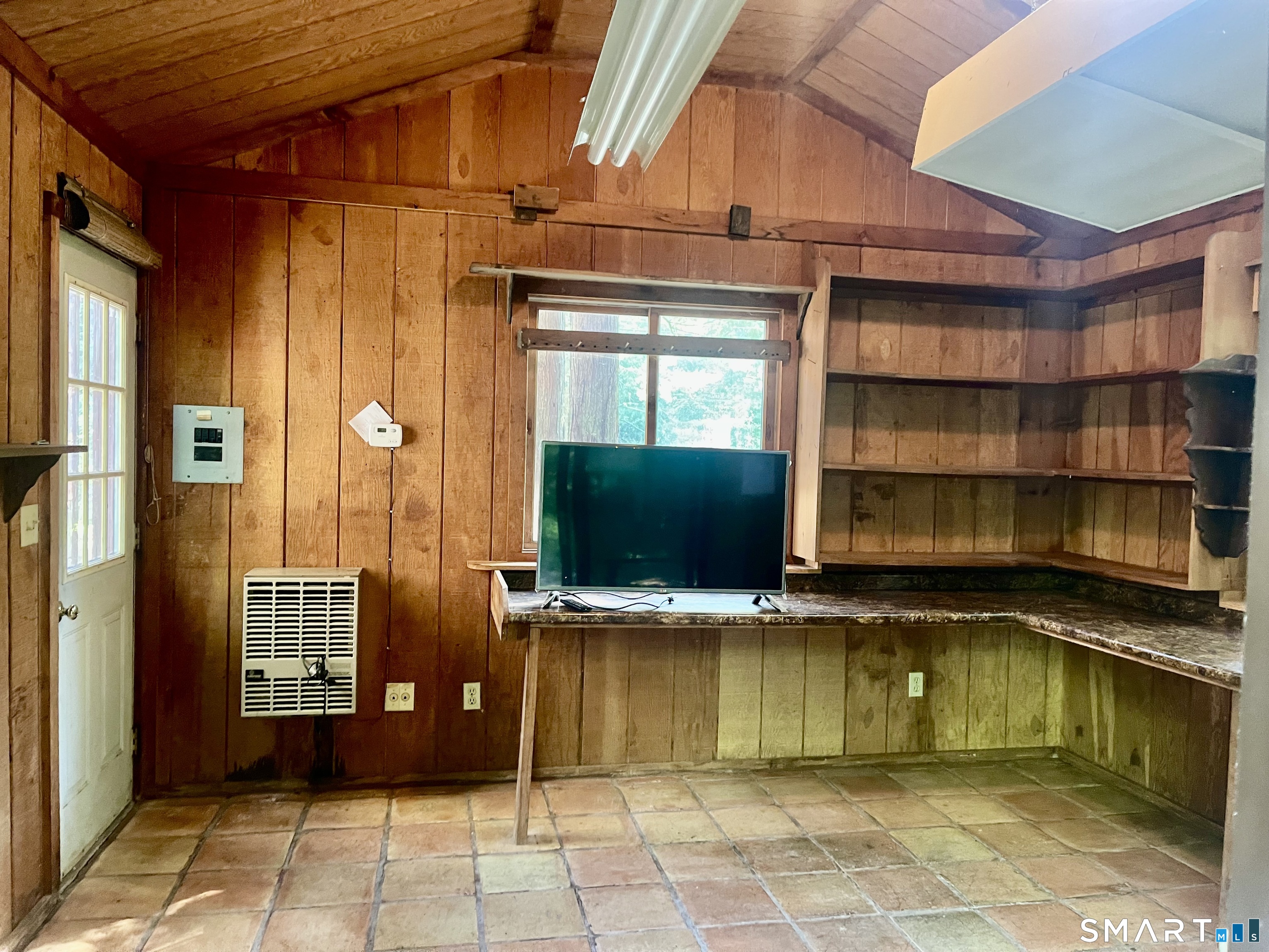 11 Tubbs Spring Drive Weston, CT 06883 - Photo 30 of 36 Studio has ample working spaces