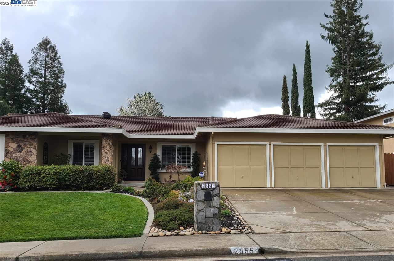 2555 Toltec Circle San Ramon, CA 94583 - Photo 1 of 1 a front view of a house with garden