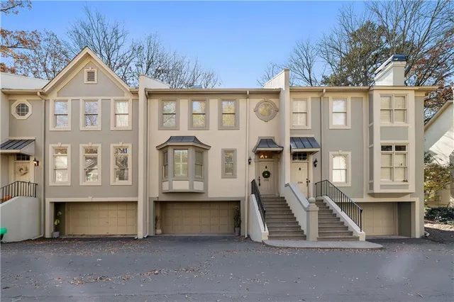 $500,000 | 1232 Brookhaven Park Place Northeast, Brookhaven, GA 30319