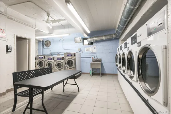 $269,000 | 99-11 60th Avenue, Unit 4E | South Corona